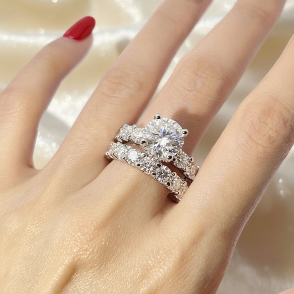 Solenne eternityring med oval moissanite och helstensaxel, 7 ct, 925 sterlingsilver